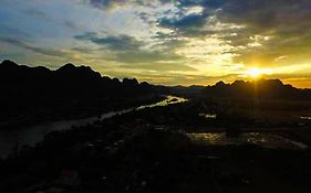 Phong Nha River House